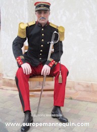 Europe Mannequin-Mannequins réalistes, Têtes et Mains pour Musées et Collectionneurs d'uniformes,costumes,coiffures,casques,casquettes en Militaria et autres